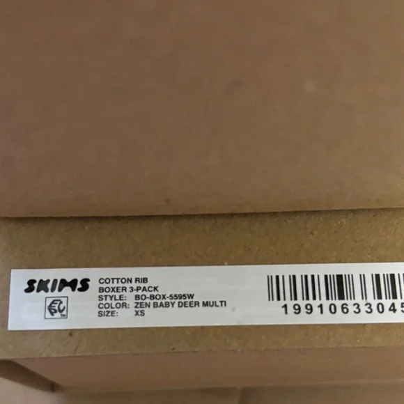 SKIMS❄️🩵 Zen Baby Deer Limited Edition Boxer set - Picture 3 of 6